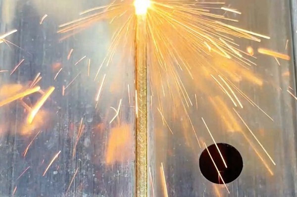 激光焊接機(jī)焊縫 激光焊接機(jī)焊縫