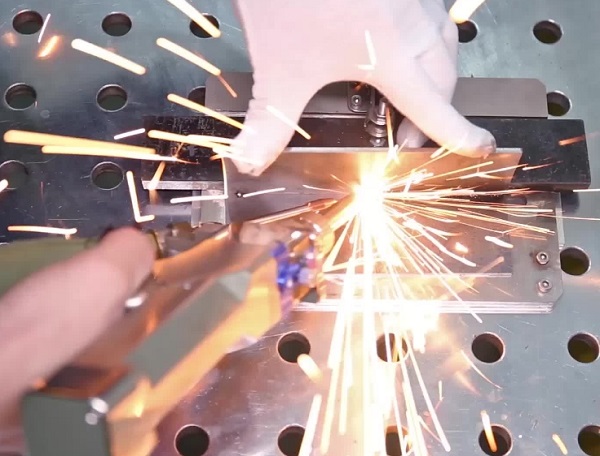 激光焊接火苗減弱 激光焊接火苗減弱