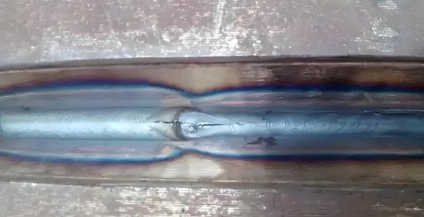 激光焊接機(jī)熔深不夠出現(xiàn)裂紋怎么辦？