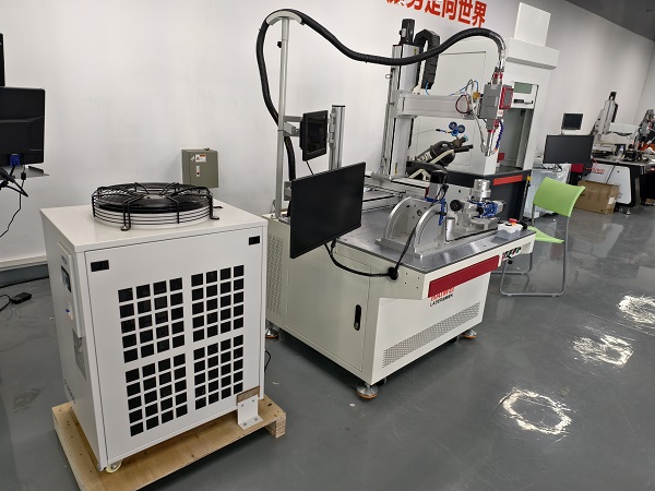 激光焊接機(jī)的水冷機(jī)水管長(zhǎng)度多長(zhǎng)合適？