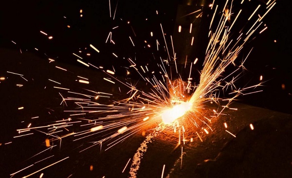 激光焊接火花過(guò)大 激光焊接火花過(guò)大