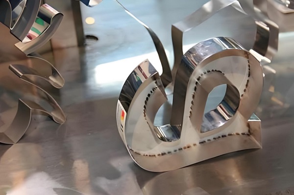 不銹鋼字激光焊接 不銹鋼字激光焊接