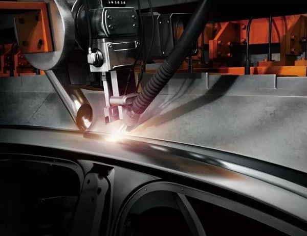 激光焊接機能否實現(xiàn)旋轉(zhuǎn)焊接？