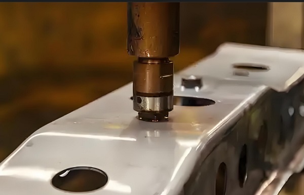 電阻焊接設(shè)備