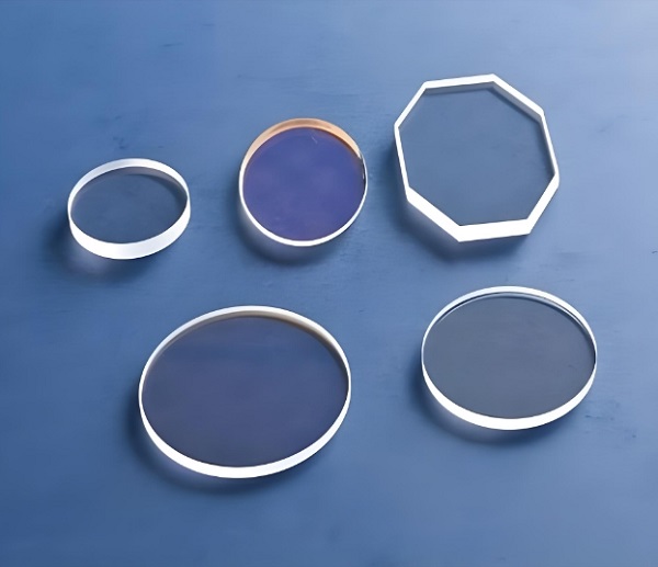 方形電池激光焊接機(jī)的聚焦鏡片多久需要清潔或更換？