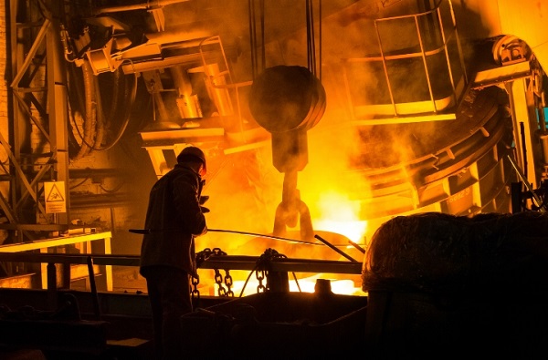 鋰電池激光焊接機在高溫環(huán)境下的使用策略