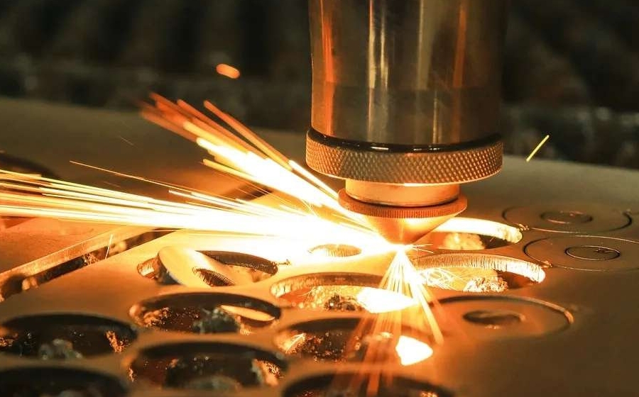 如何調整激光切割機的脈沖頻率？