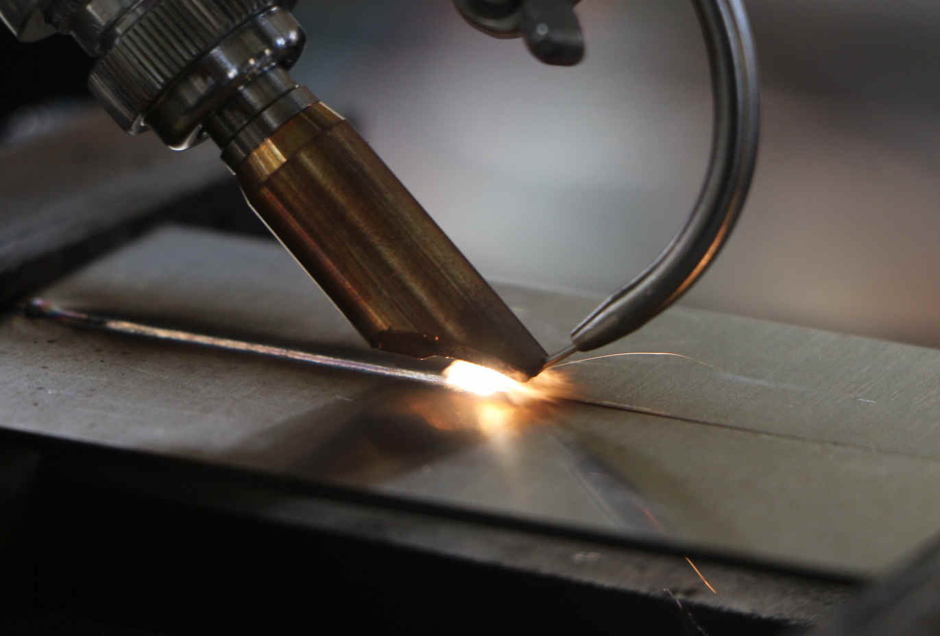 激光切割機(jī)和雕刻機(jī)哪個(gè)更實(shí)用？