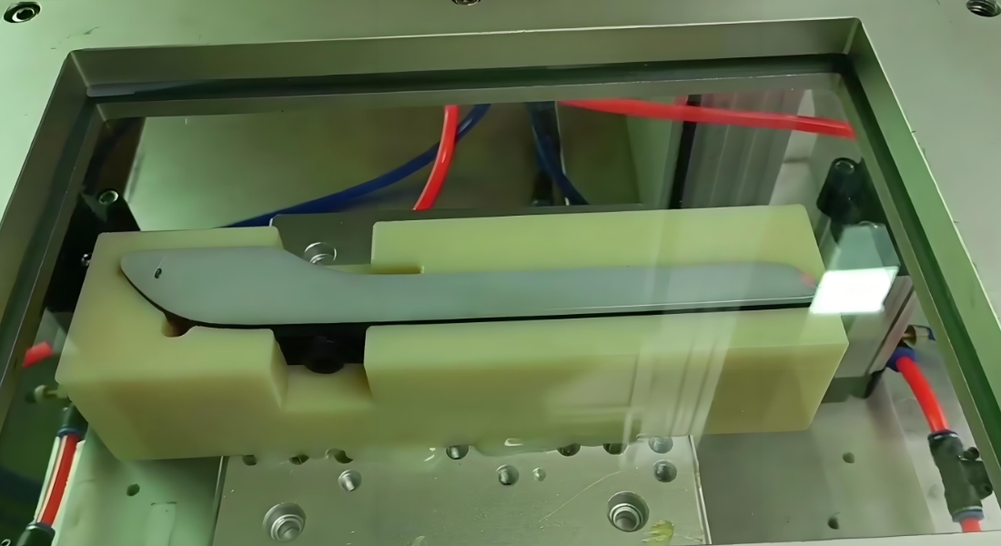 塑料激光焊接機(jī)：熱塑性材料和改性工程塑料無(wú)損焊接