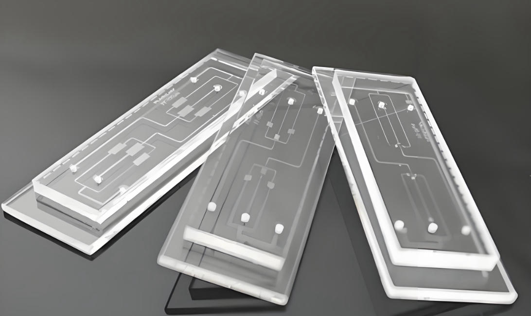 塑料激光焊接機(jī)：對(duì)透明塑料可進(jìn)行無(wú)損焊接